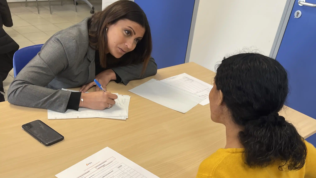 Accompagnement individuel d'une personne dans son parcours d'insertion professionnelle.